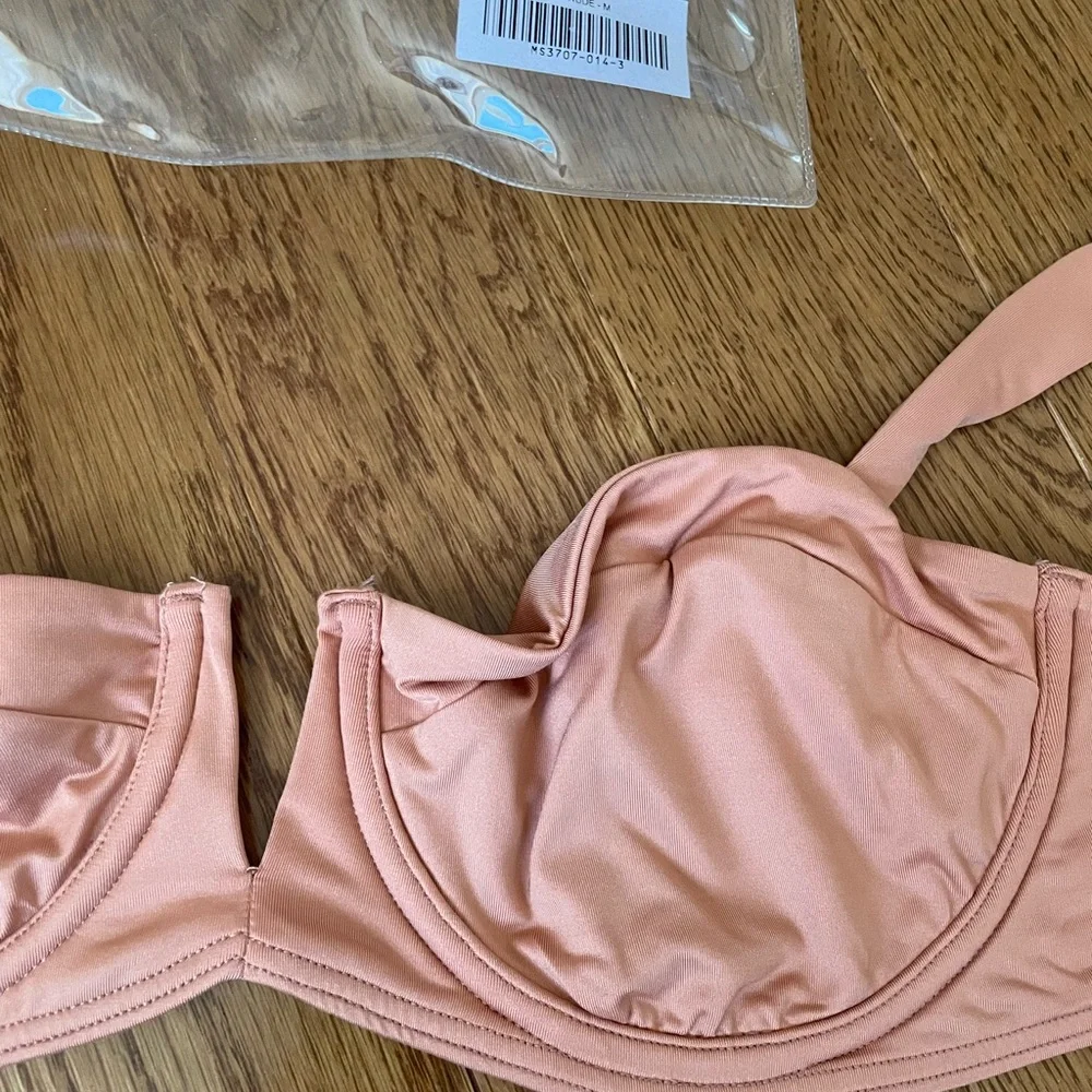 Monday Swimwear Clovelly Top Sand size M